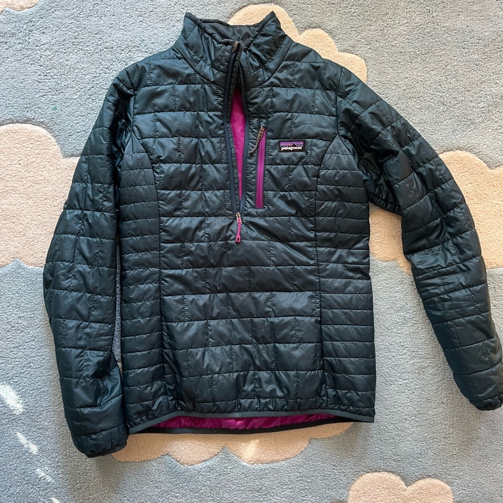 Patagonia nanaopuff pullover like new xs
